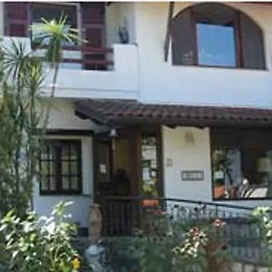 https://agriturismo-la-vecchia-dolceacqua.hotelitalianriviera.com